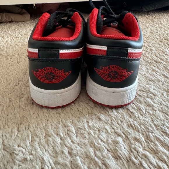 Red Nike dunks, 7Y - Picture 2 of 5